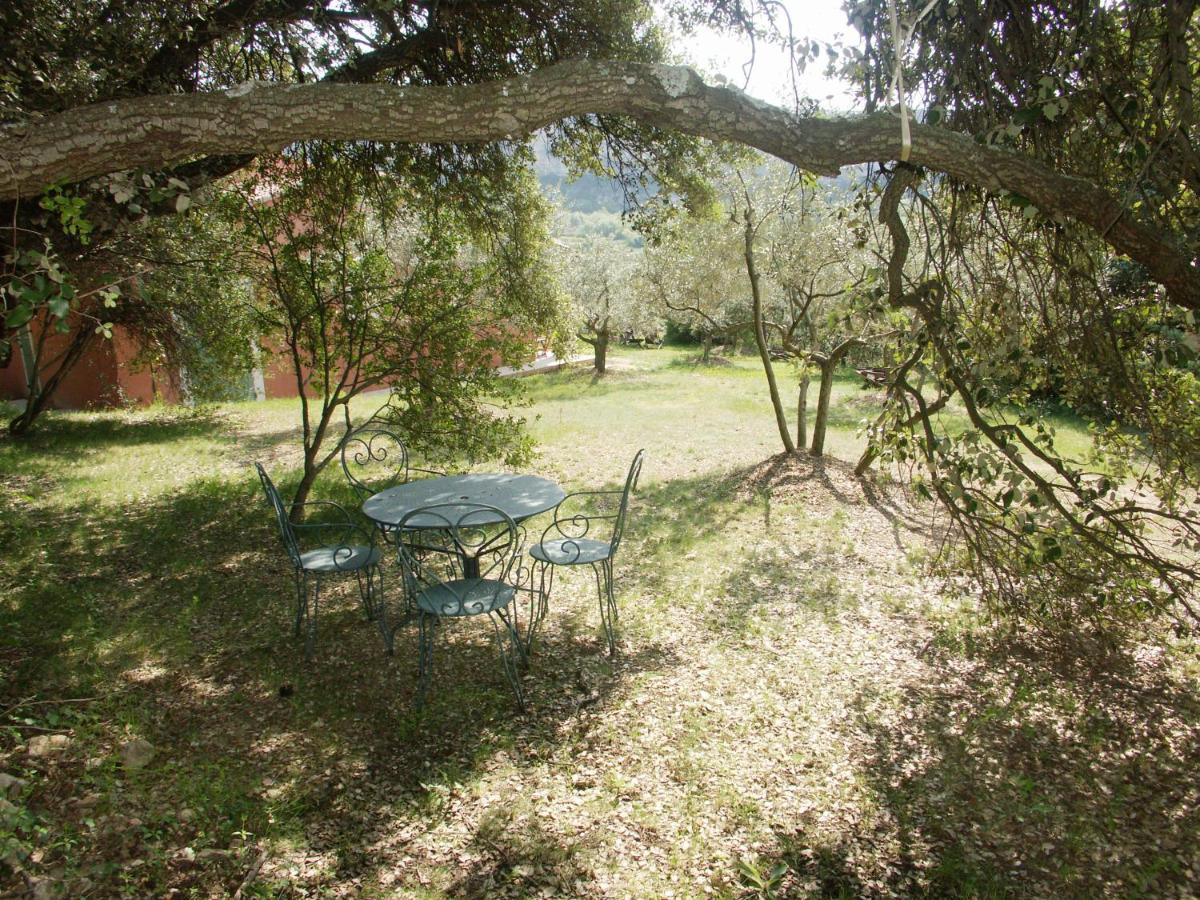 Bed and Breakfast Ll Poulidetto Lioux Exteriér fotografie
